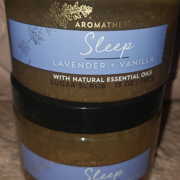 Bath and Body Works Aromatherapy Sugar Scrub - Picture 2 of 2